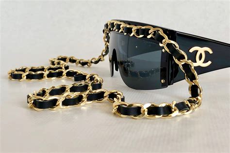 chanel shades with chain